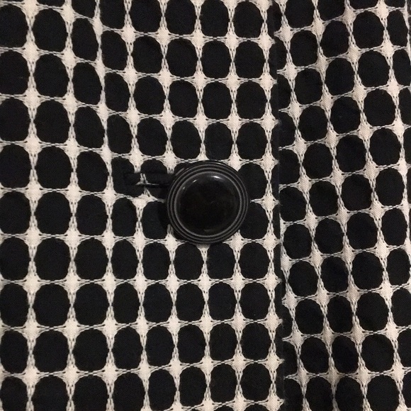 Apostrophe Three button collarless three-quarter length sleeve long coat - Picture 4 of 8